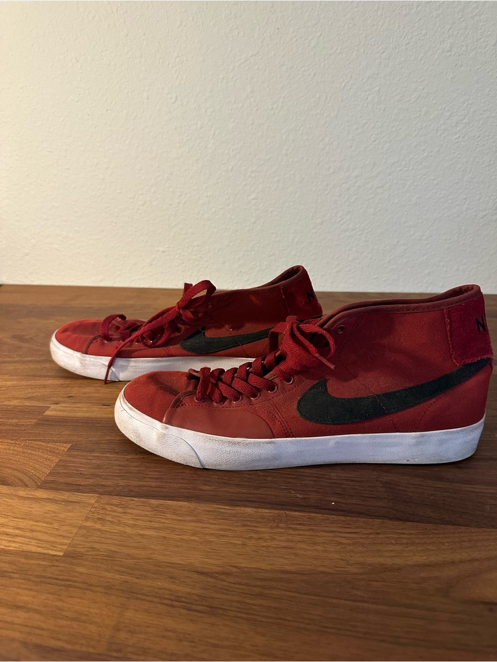 Nike Blazer Mid Red Black High Top Sneakers Men’s Size 11